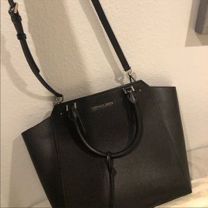 Michael Kors bag- black like new